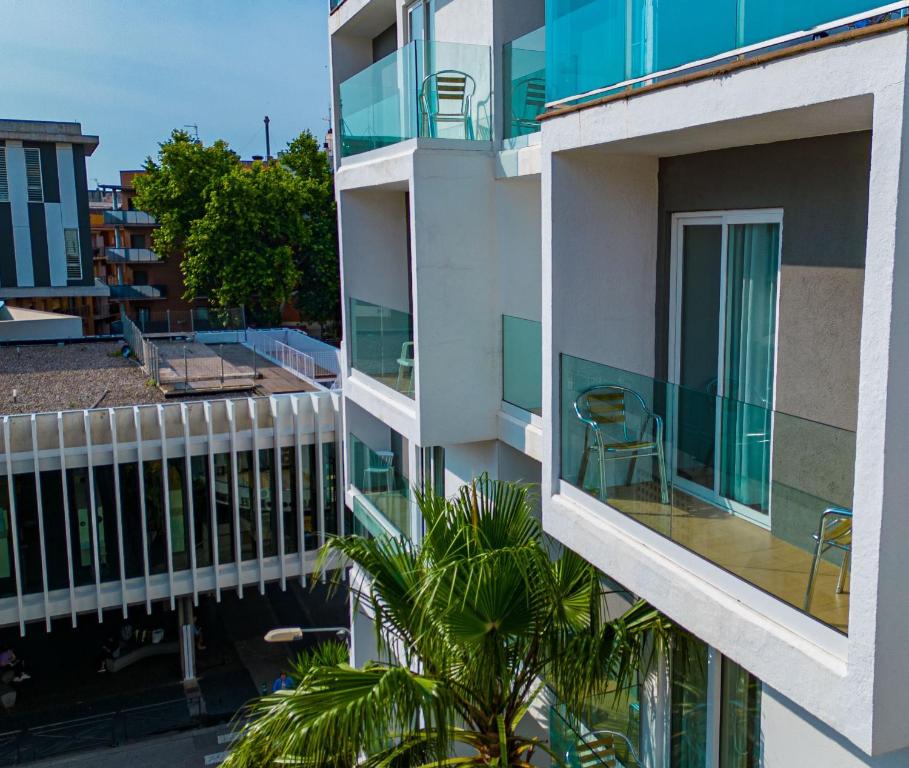 Hotel Astoria Park — Hotel building in Lloret de Mar, Catalonia