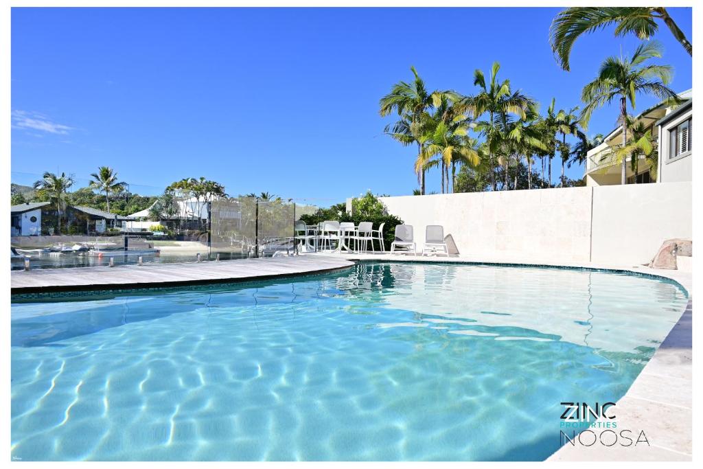 St Tropez 10 - Relaxing Noosa Water Views & Pool, Noosa Heads