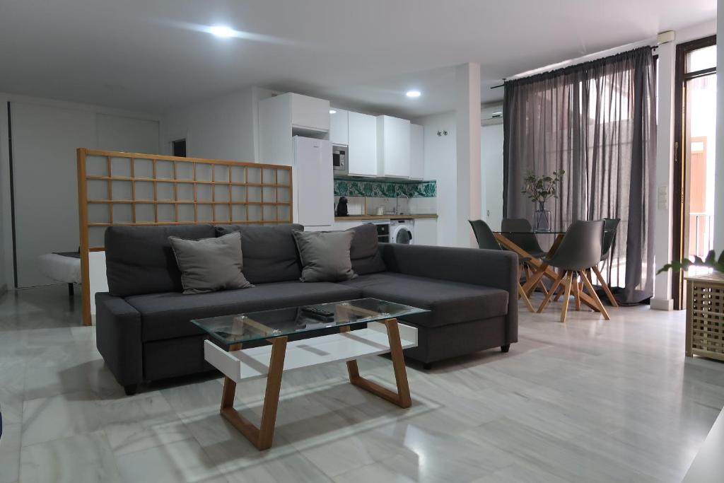 J & E Málaga Center Apartamentos, Málaga