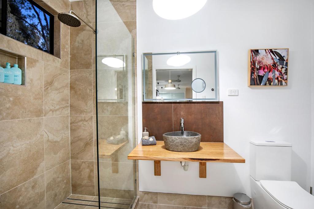 Airlie Beach Eco Cabins - Adults Only photo