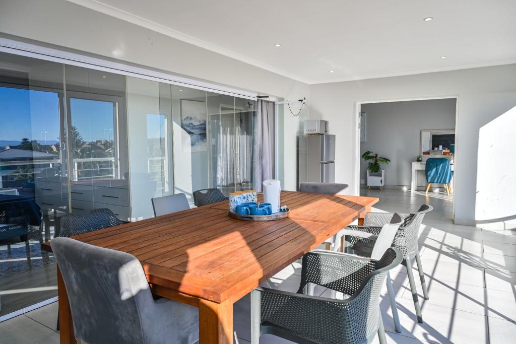 Harbour Cottages, Humewood photo