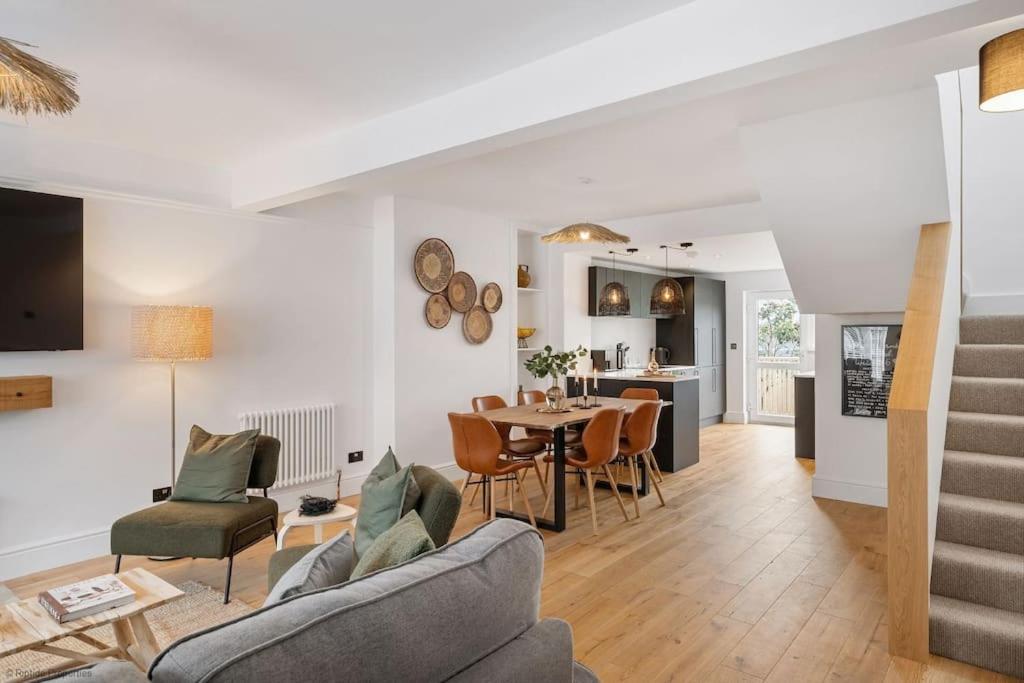Stylish and Modern Home, Newquay photo 2