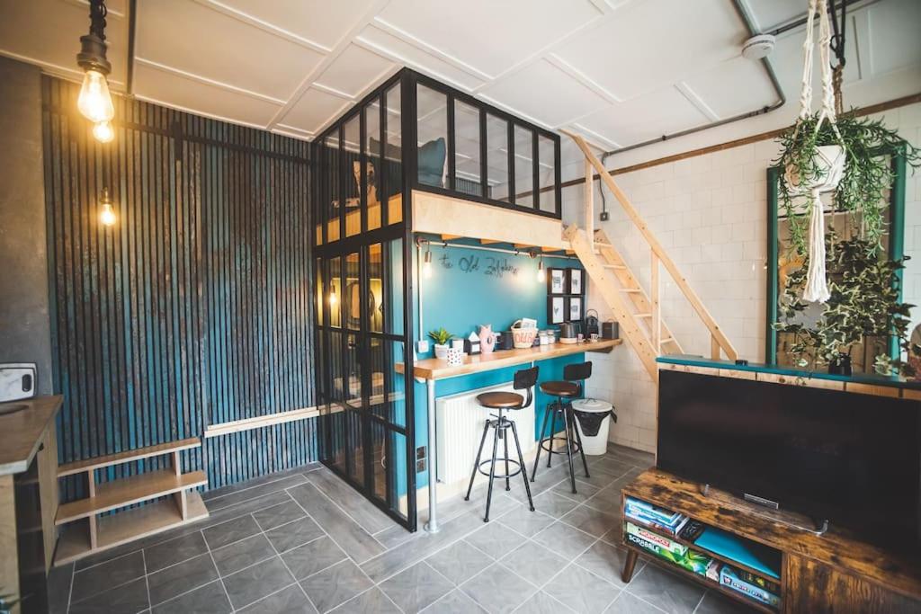The Old Shop, Studio Hideout, Stoke Fleming photo 4