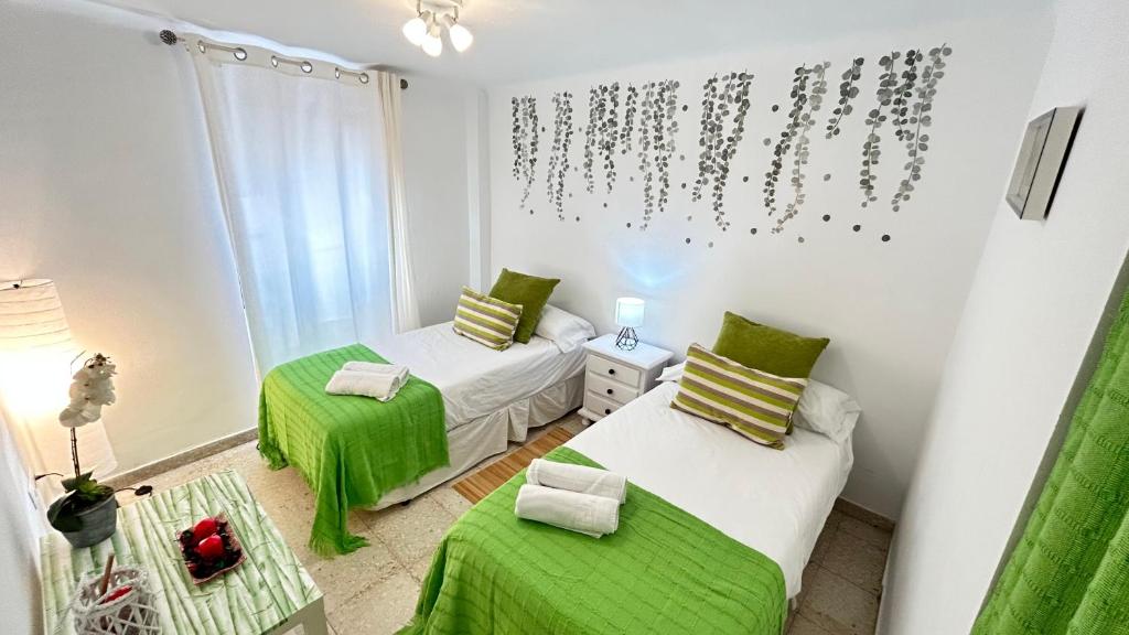 Cozy Town House With Terrace and Free Wifi - 4