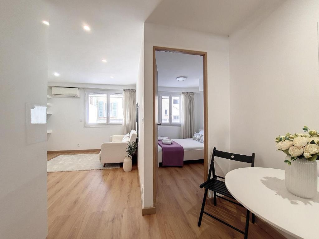 Nestor&Jeeves - COEUR RIVIERA - City Center - Near Beach - 2
