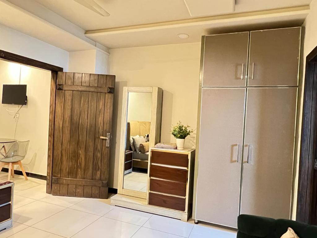Pine Apartments Civic center bahria town Islamabad — Hotel in Rawalpindi