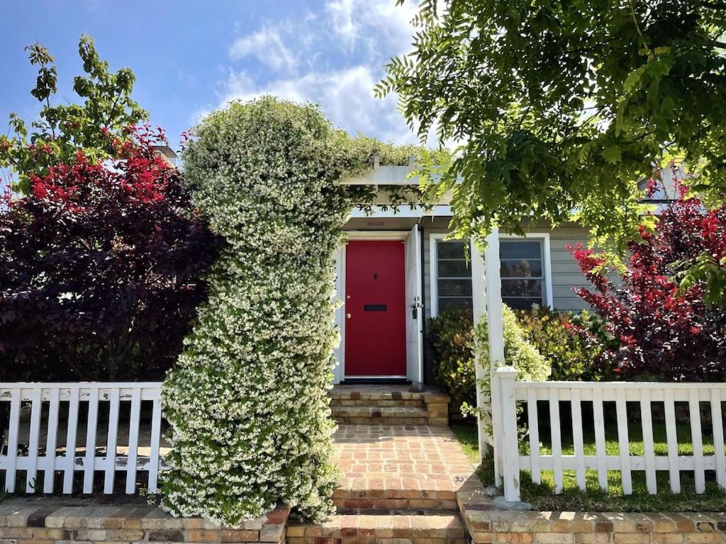 Richmond Manor in El Segundo (CA) reviews, prices of Hotels