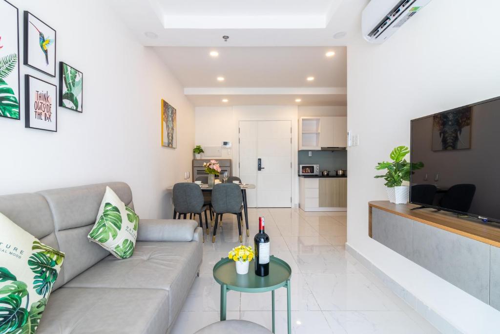 New Luxury 2BR Apt – Terra Royal Ho Chi Minh City
