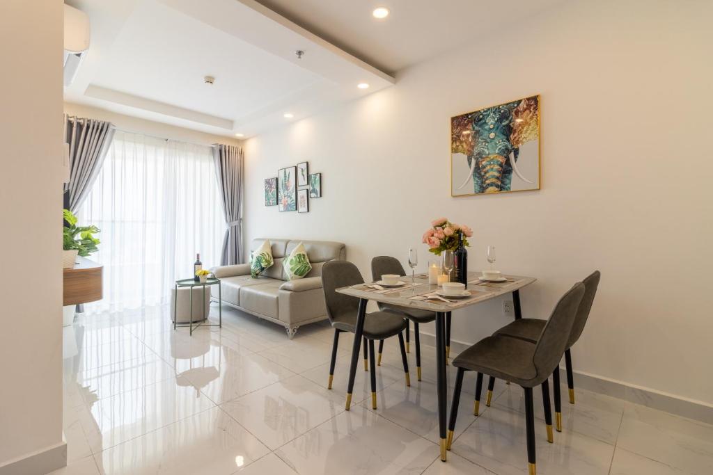 New Luxury 2BR Apt - Terra Royal Ho Chi Minh City, Ho Či Minovo Město