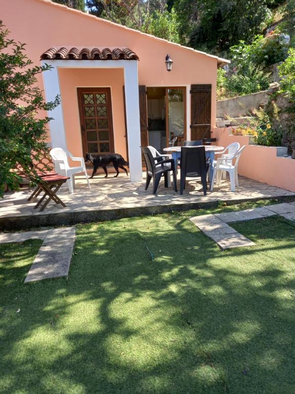 Villa à Marseille dans un cadre bucolique - 5