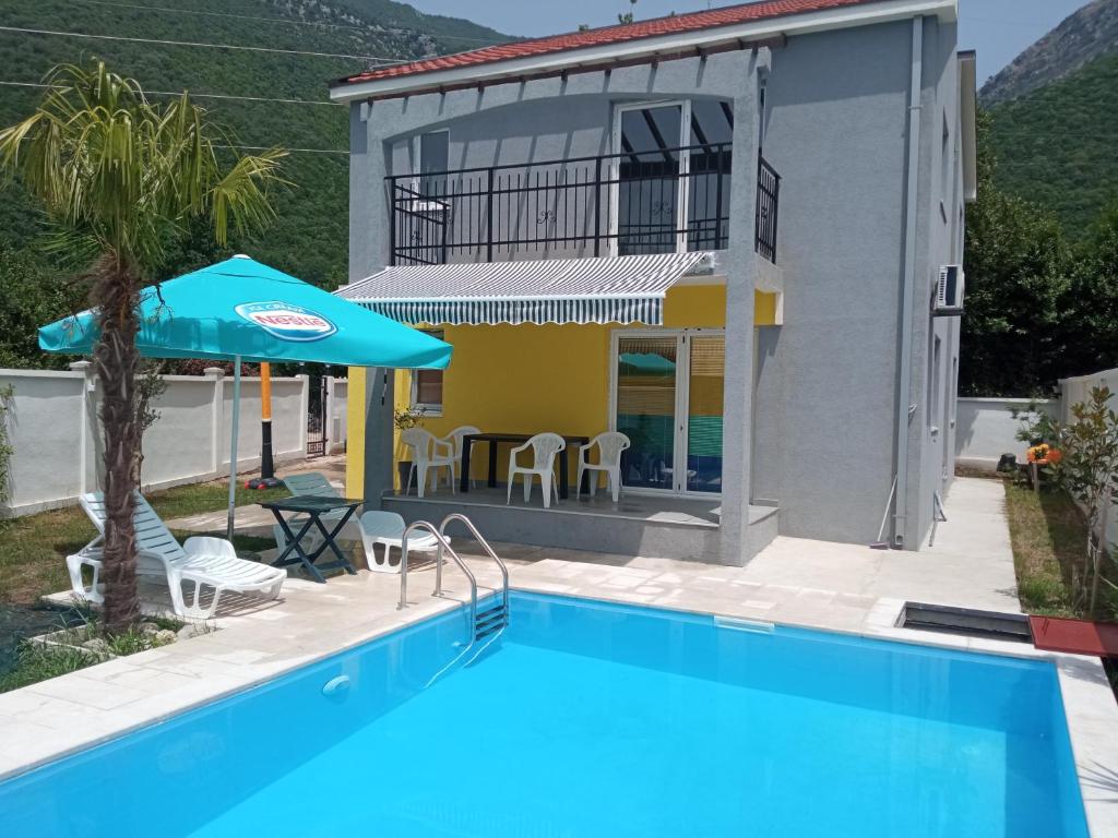 House with pool - Mitrovic - 1