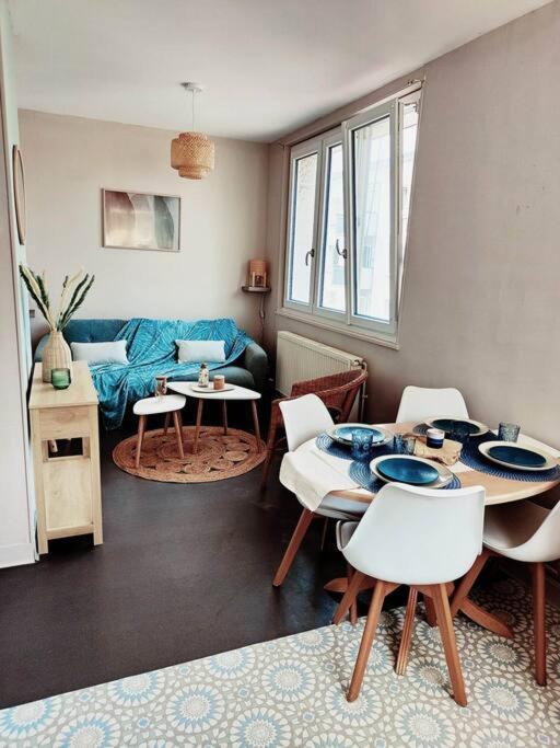 L'écume d'ancres, Calais