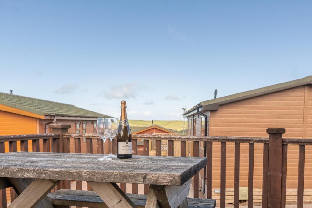 56 Meadow View Lodge - 3 Bed-Sleeps 6-TJS56MV, Woolacombe