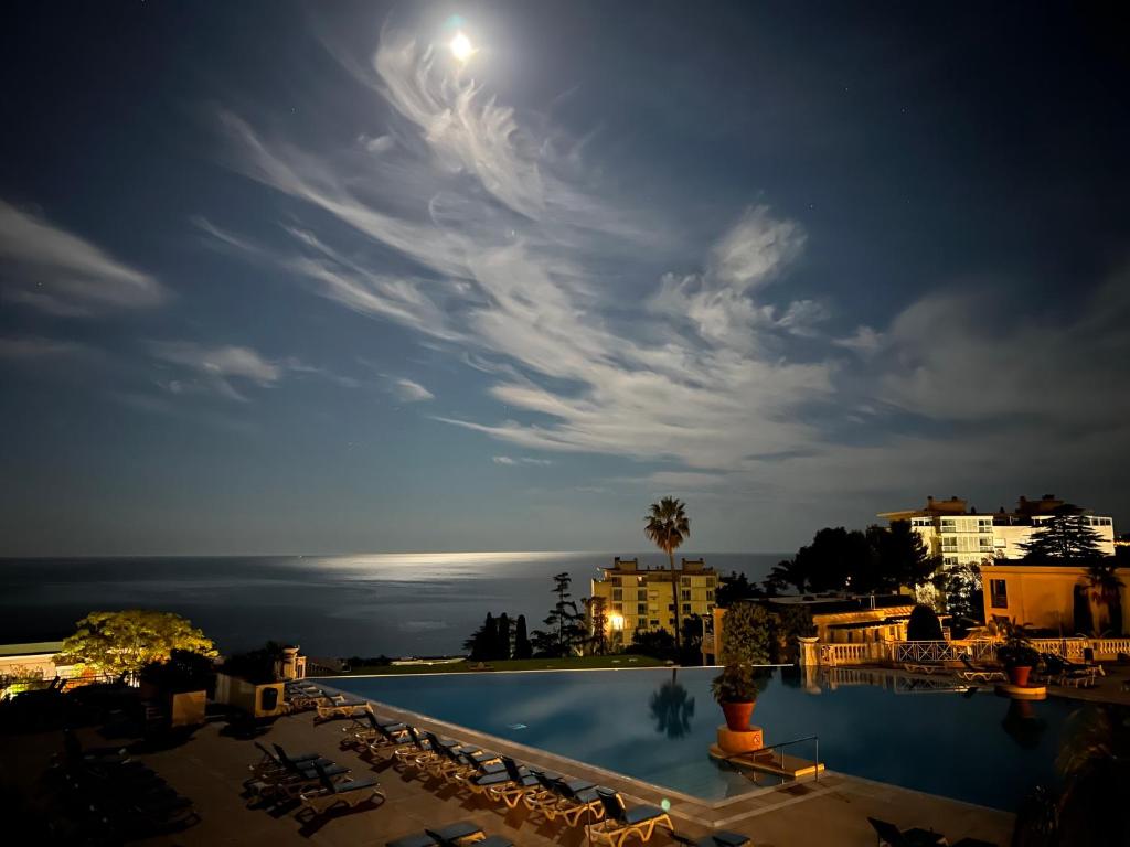 EXCEPTIONNEL sur CANNES vue mer piscine - 5