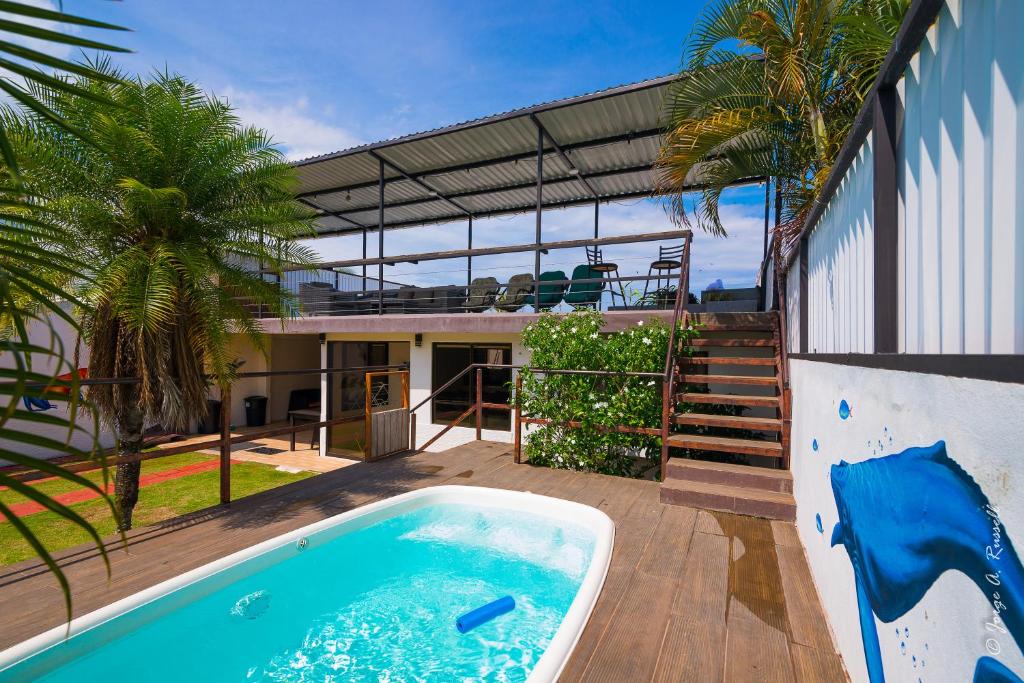 Luxurious Hideaway with Pool and Rooftop Deck — Hotel in Jaco