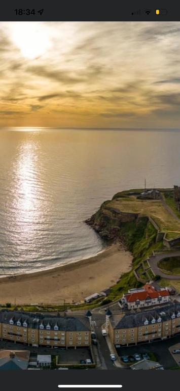 Two the Manor Born, Tynemouth photo 7