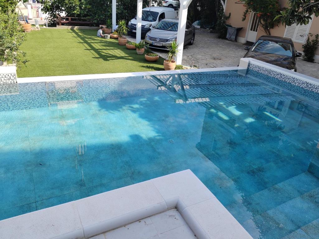 Apartmani kike — Hotel in Makarska