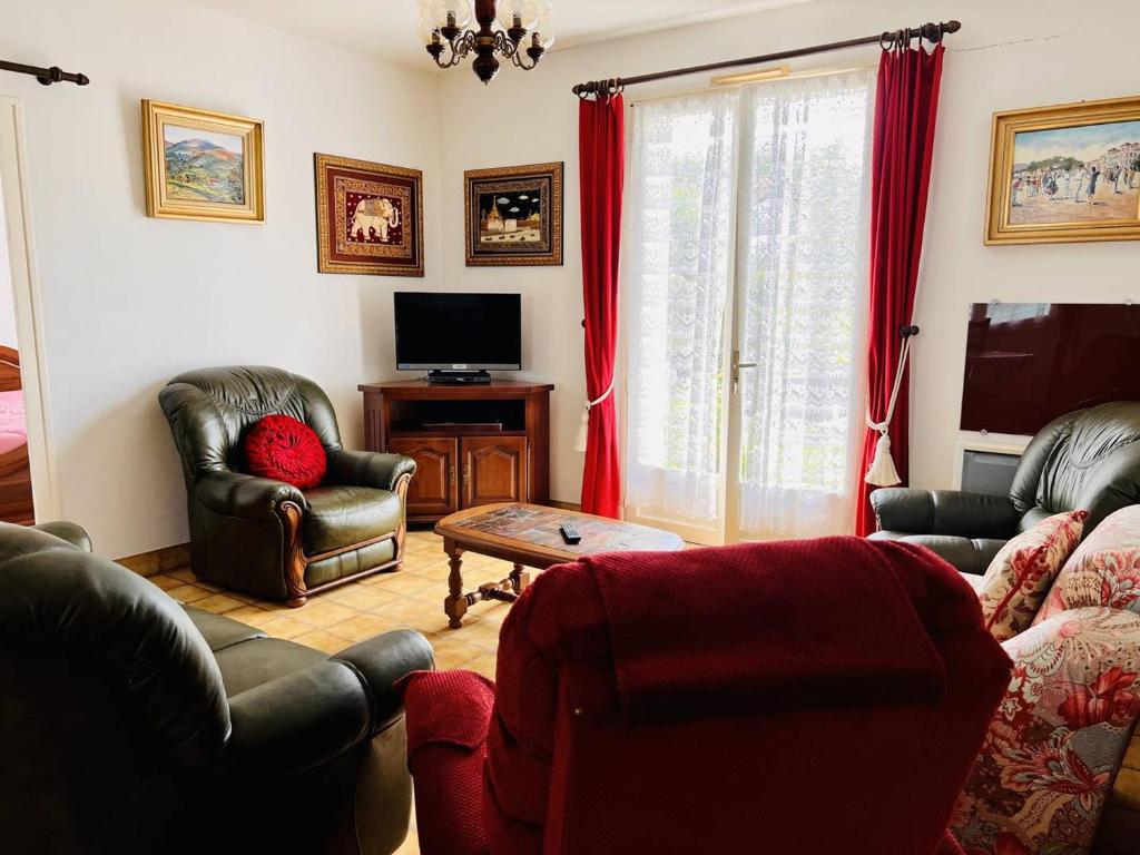 Maison T3 à Cambo, Animaux Admis, Parking, Internet - 3