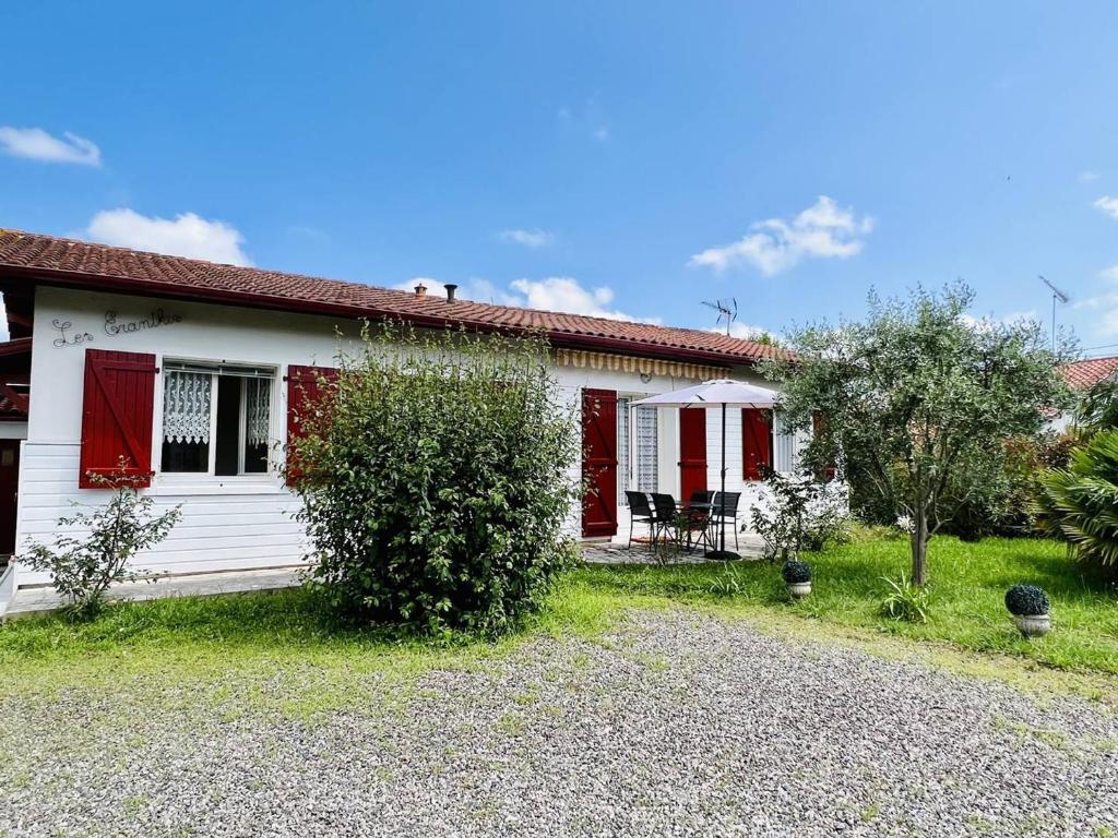 Maison T3 à Cambo, Animaux Admis, Parking, Internet - 4