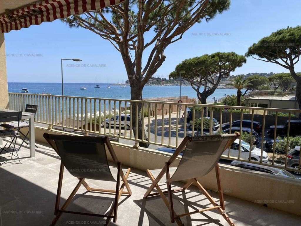 Appartement rénové en front de mer avec terrasse. - FR-1-100-295 - 1