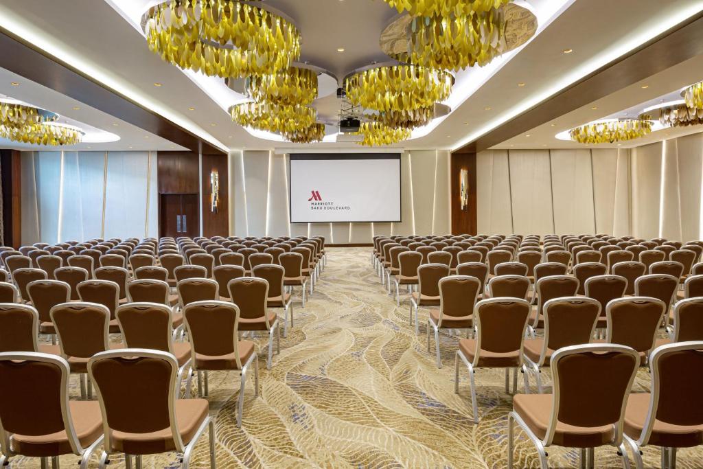 Sala de reuniões / Salões de baile