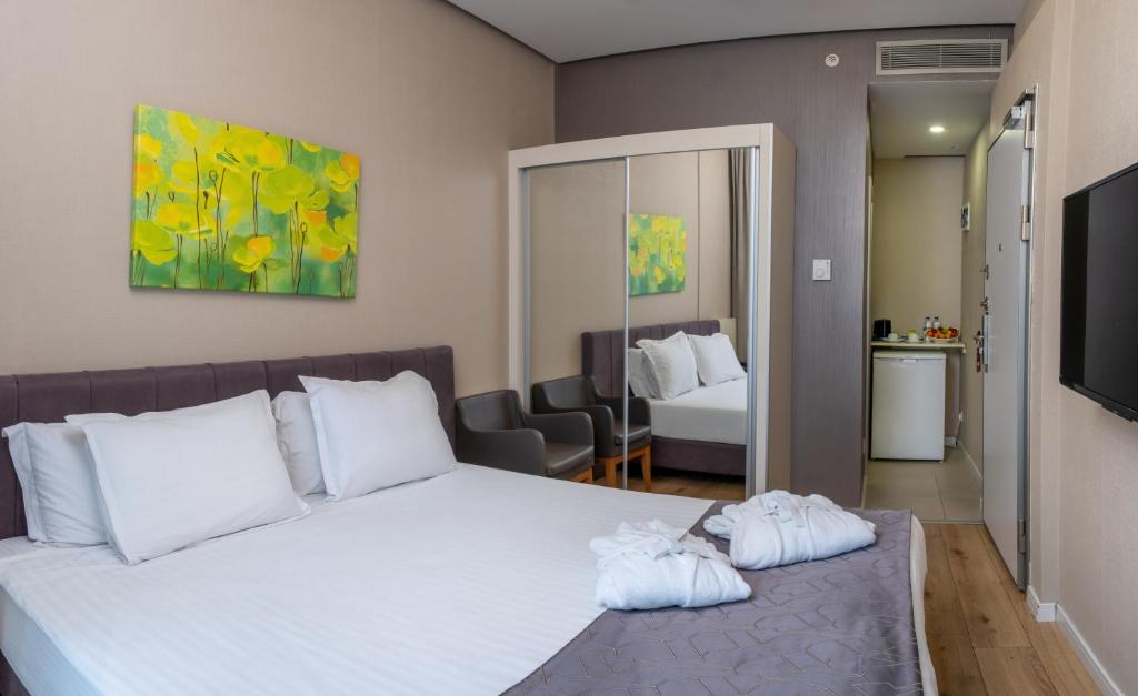 Elm Suite Hotel photo