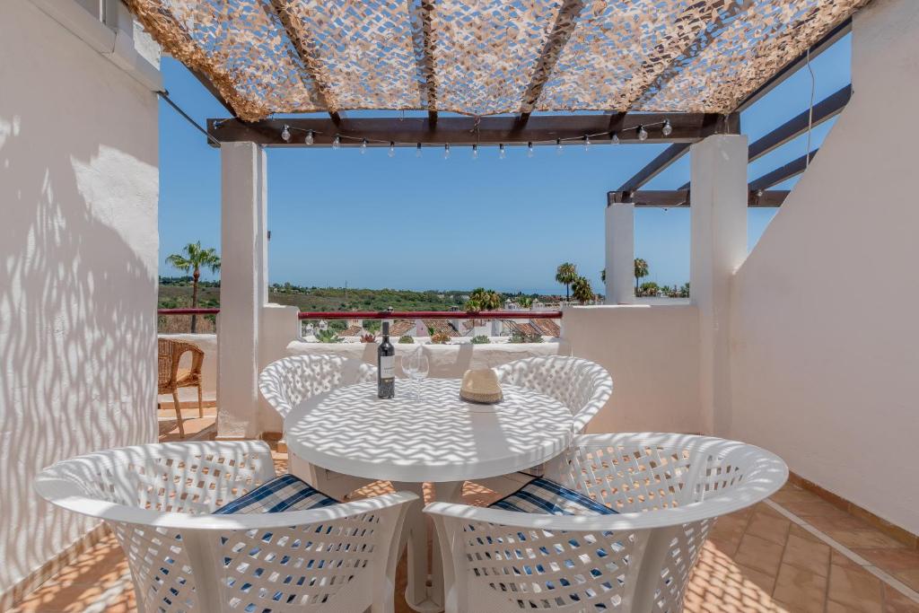 Penthouse with amazing sea view, Estepona