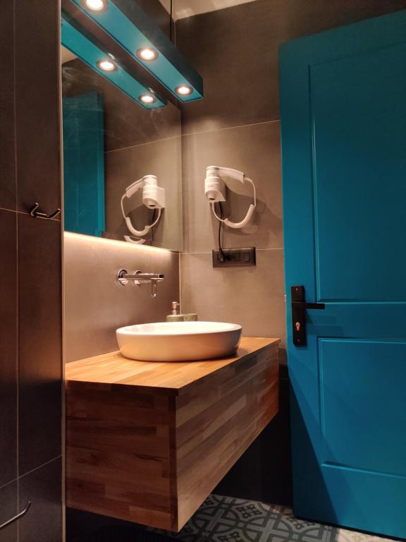 Piro's Cozy Rooms - City Centre photo