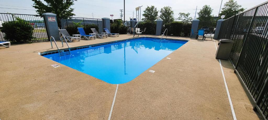 Baymont by Wyndham La Vergne photo