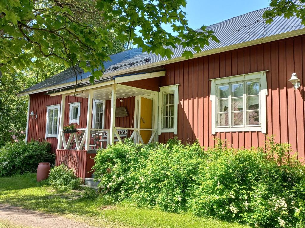 Bobackan pihatorppa Hauholla, Alvettula