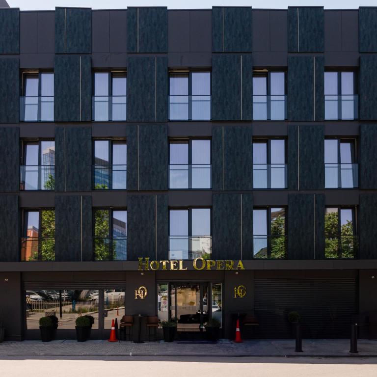 Hotel Opera — Hotel in Pristina