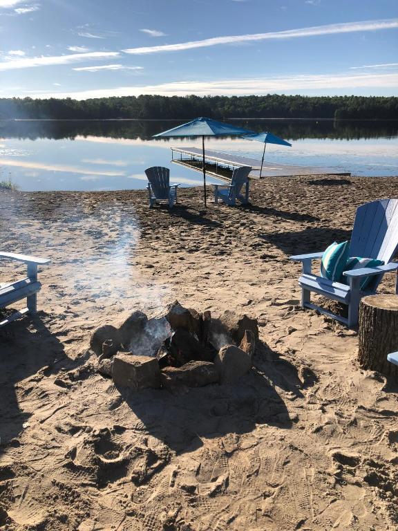 Inspire Beach 3 Total Cabins - Beachfront and Waterfront -Hot Tubs & Sauna