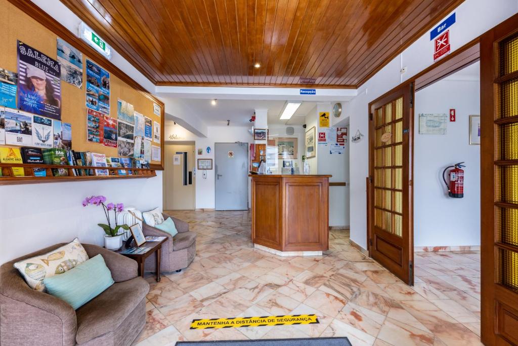 Lobby, Salema Beach Hotel in Budens