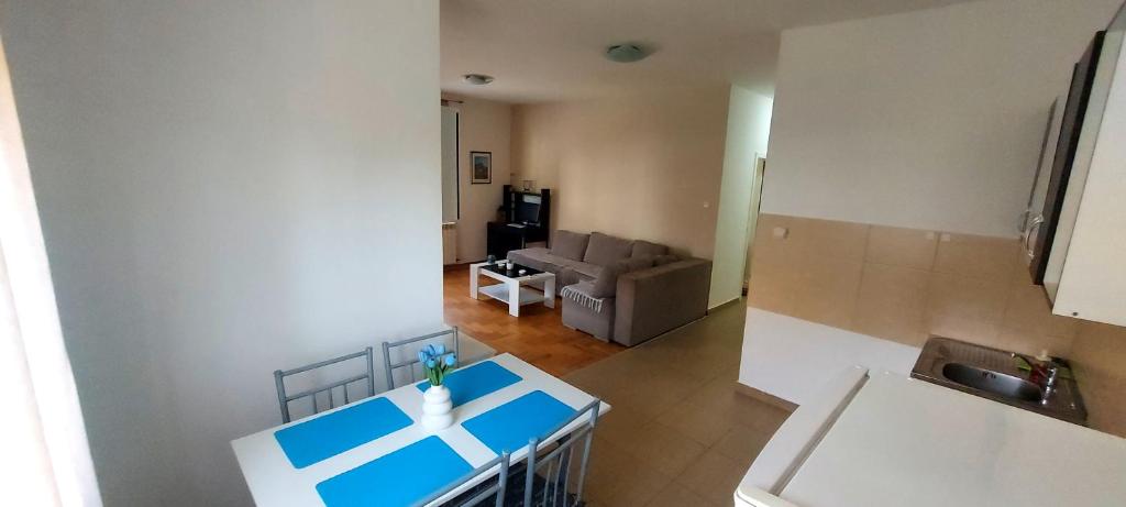 RubiCon Apartments - 4