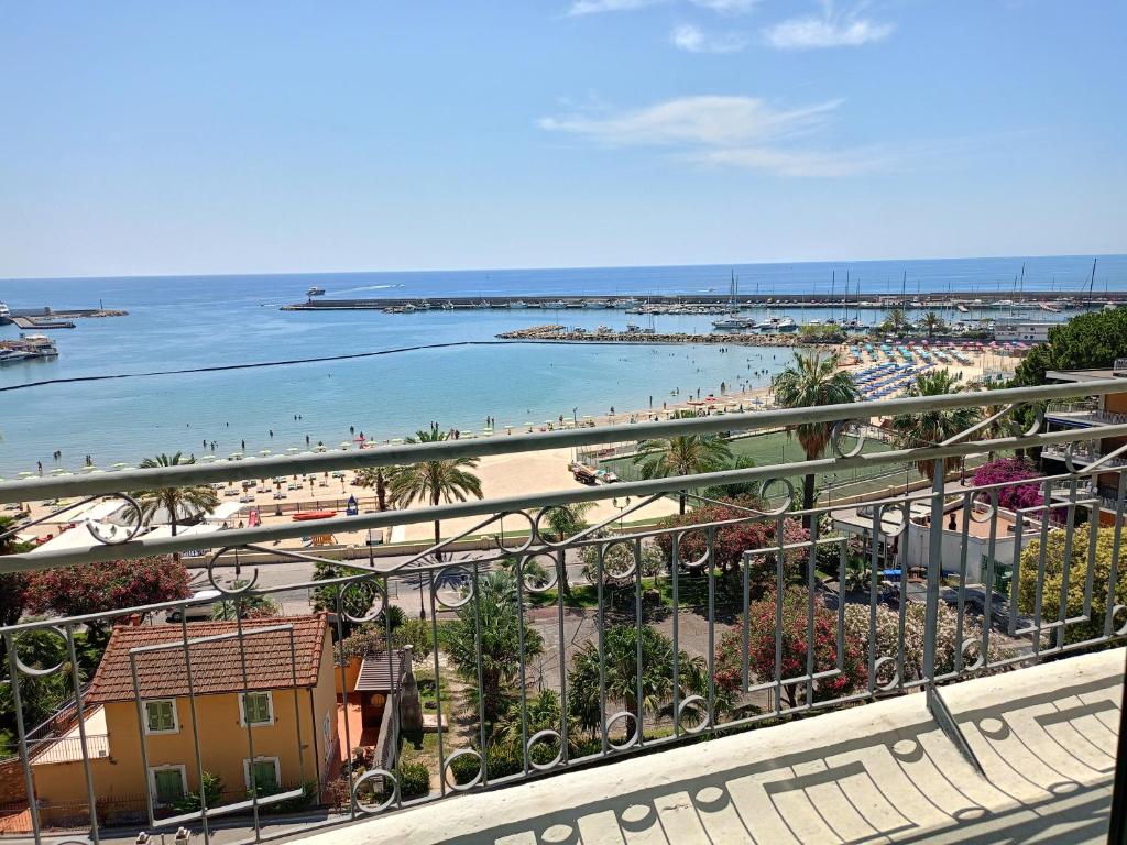 Dimora Dolce Vita - Attico sul mare - 4