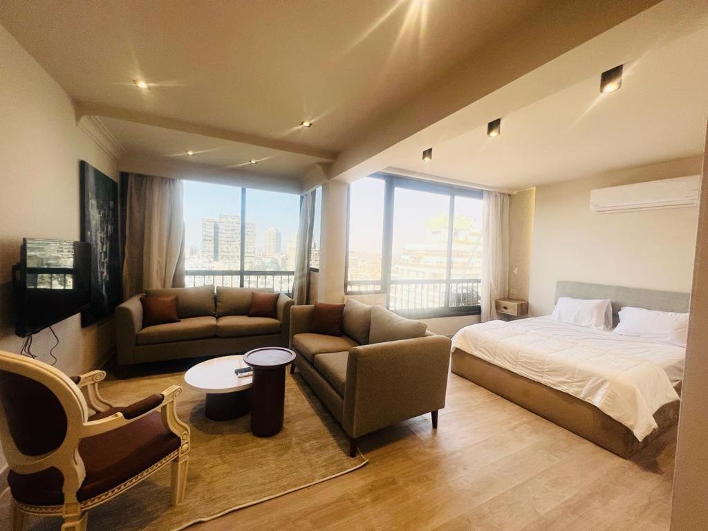 7 stars studio, Káhira