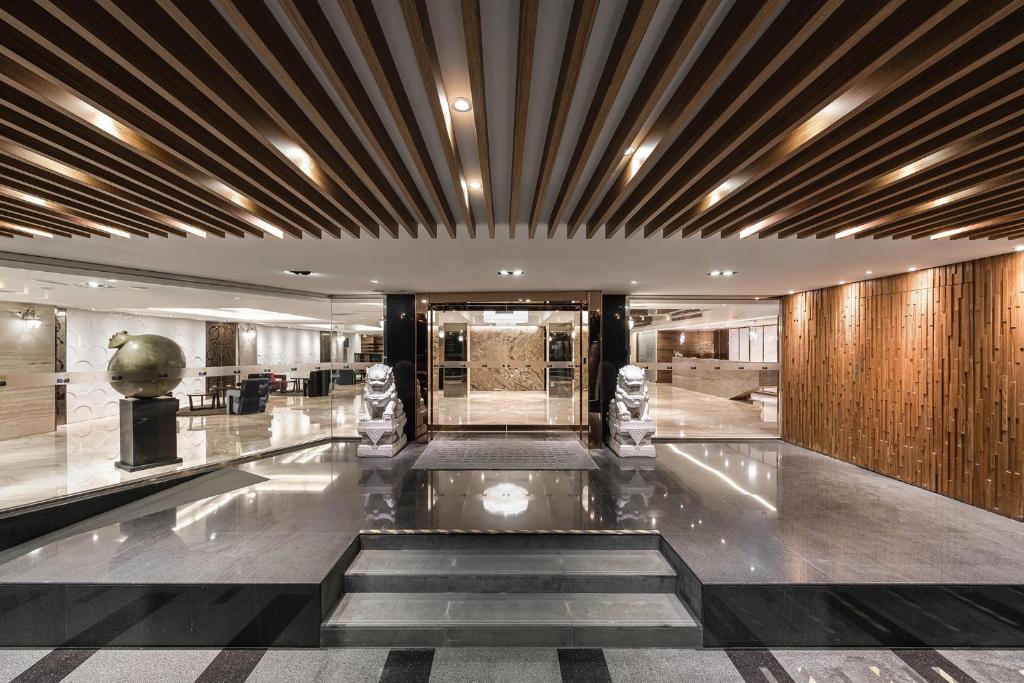 ホテル ヨシ カオション (HOTEL YOSHI KAOHSIUNG) 外観