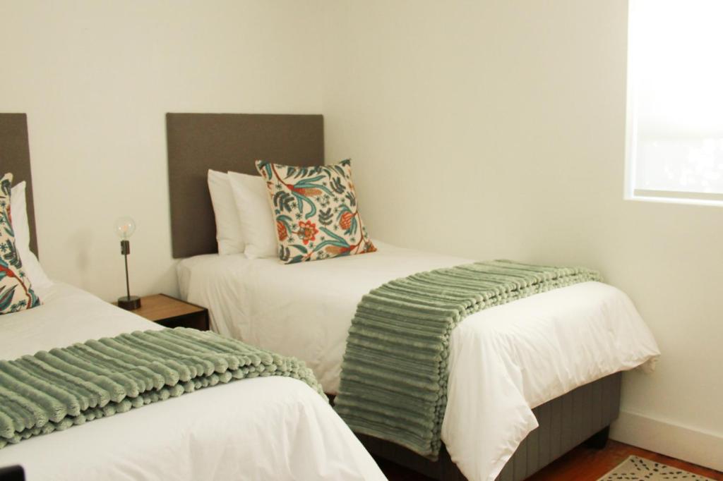 Zsebbarát szoba 2 külön ággyal