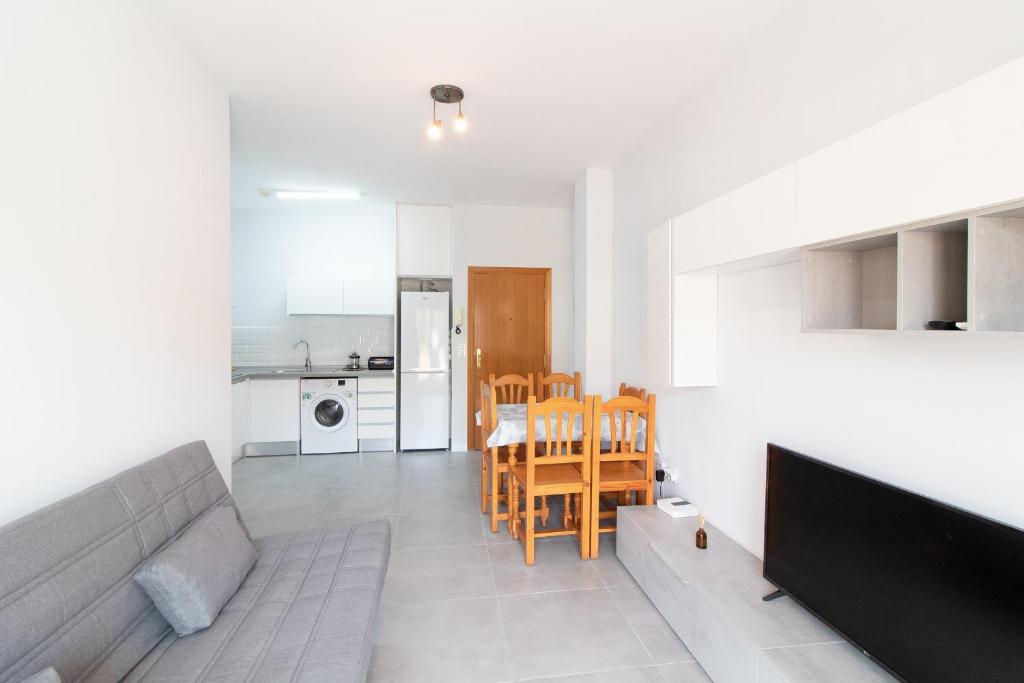 Global Vacacional, Apartamento con gran terraza en la playa de Canet - 3