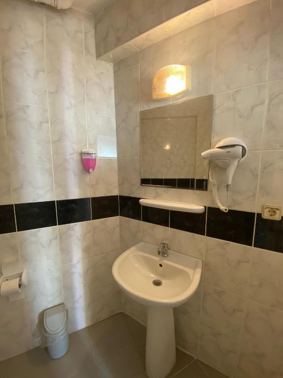 AY OTEL 2 photo