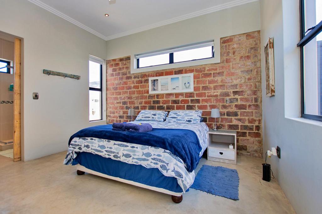 Beach Breakaway Apartment photo
