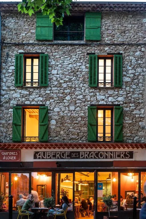 Auberge des braconniers, hotel in Ampus