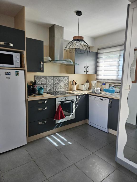 Appartement de charme , Royan, proche mer avec balcon. - 5