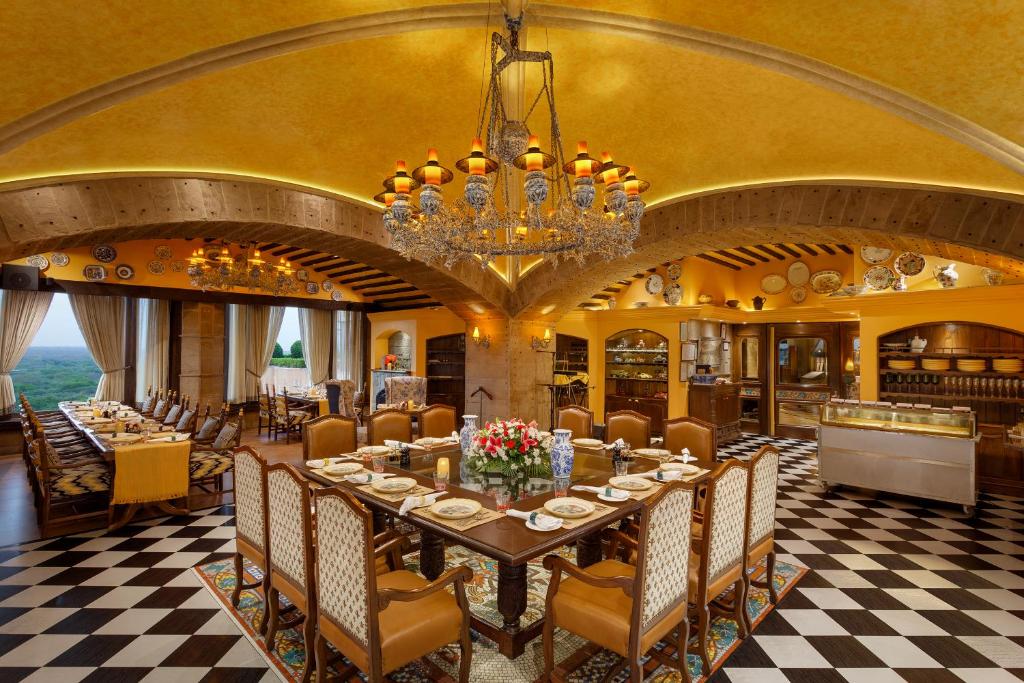 Great food & dining