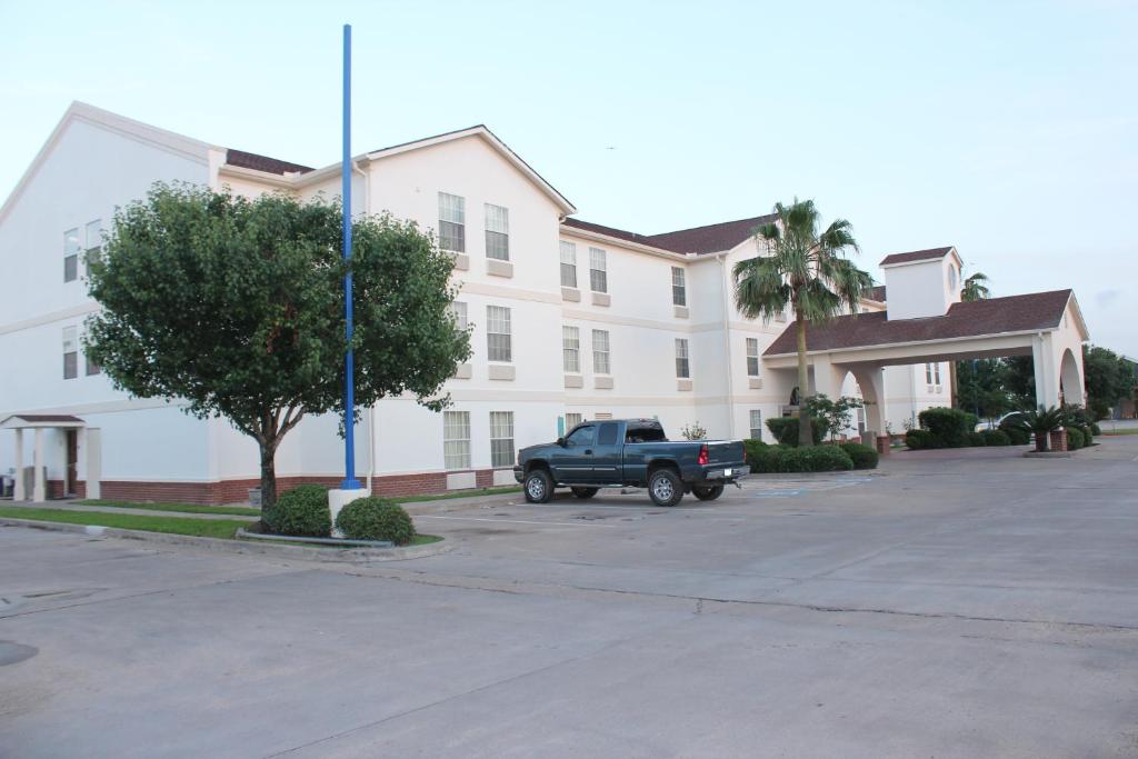 Motel 6-Rosenberg TX Photo 23