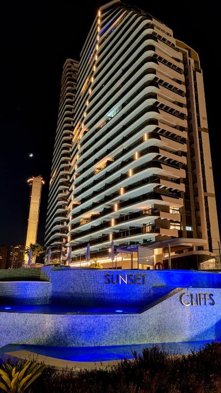 SUNSET CLIFFS modern apartment, Benidorm