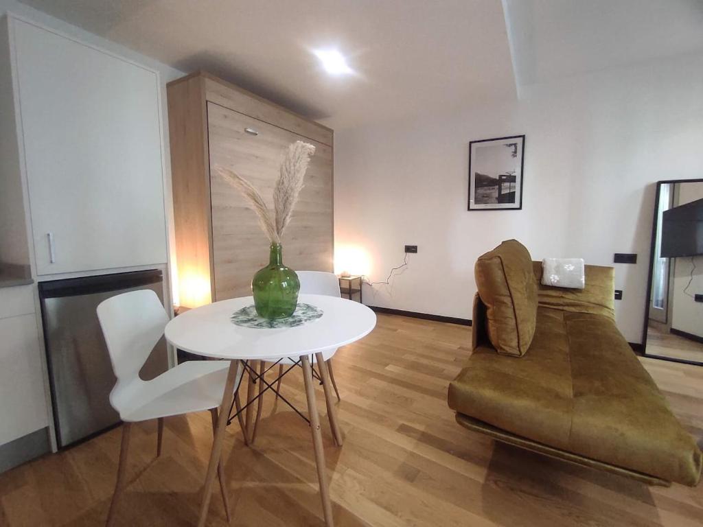 1A. Estudio para disfrutar y tapear en Ourense, Ourense