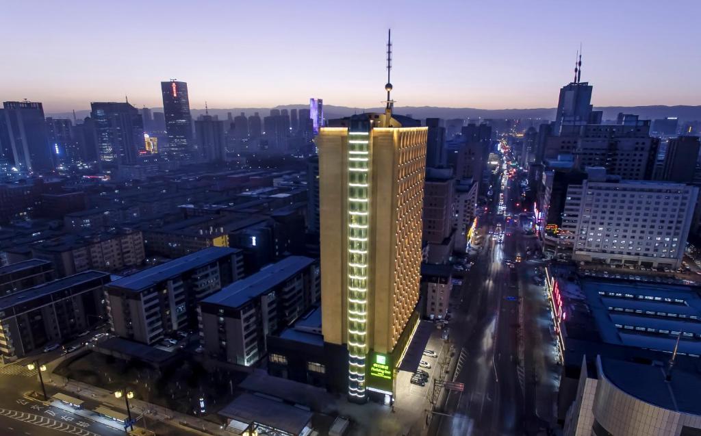 Holiday Inn Taiyuan City Center photo
