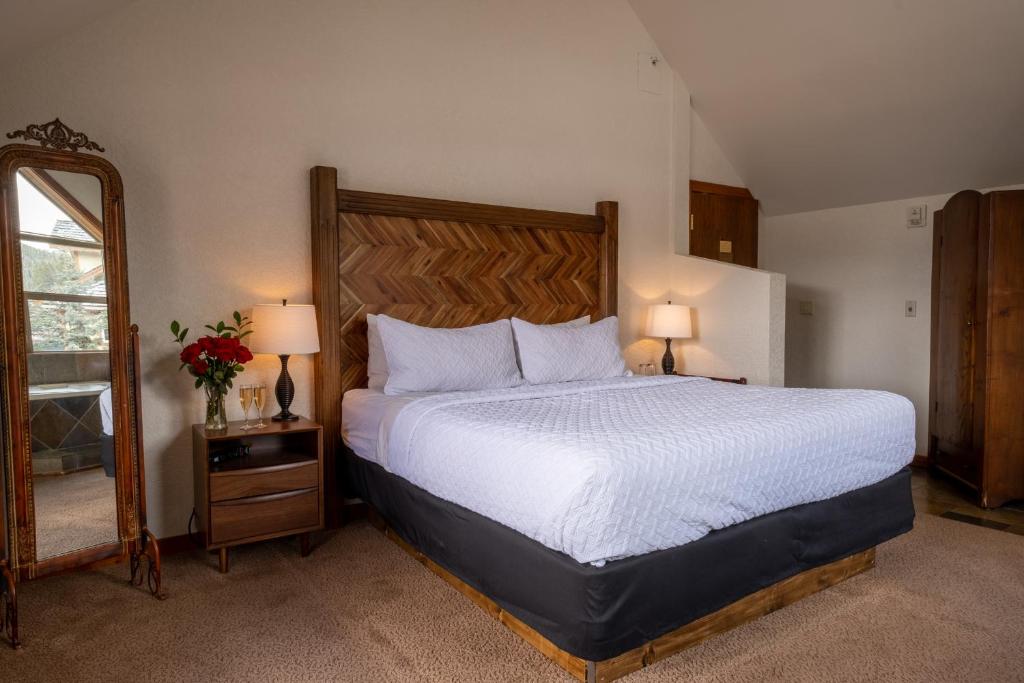 A Bear and Bison Country Inn photo