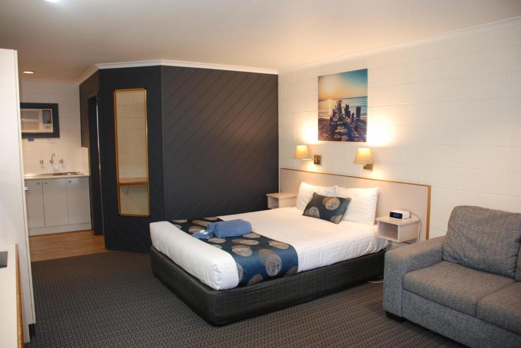 Cunningham Shore Motel — Hotel in Lakes Entrance
